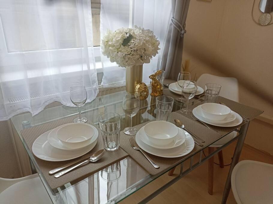 Trendy 2 Room Flat, Next To Corvin Mall Free Huge Garage! Ac,Dishwasher,Washmachine, Smart Tv Budapeşte Dış mekan fotoğraf