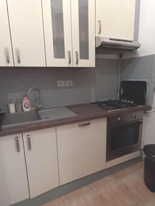 Trendy 2 Room Flat, Next To Corvin Mall Free Huge Garage! Ac,Dishwasher,Washmachine, Smart Tv Budapeşte Dış mekan fotoğraf